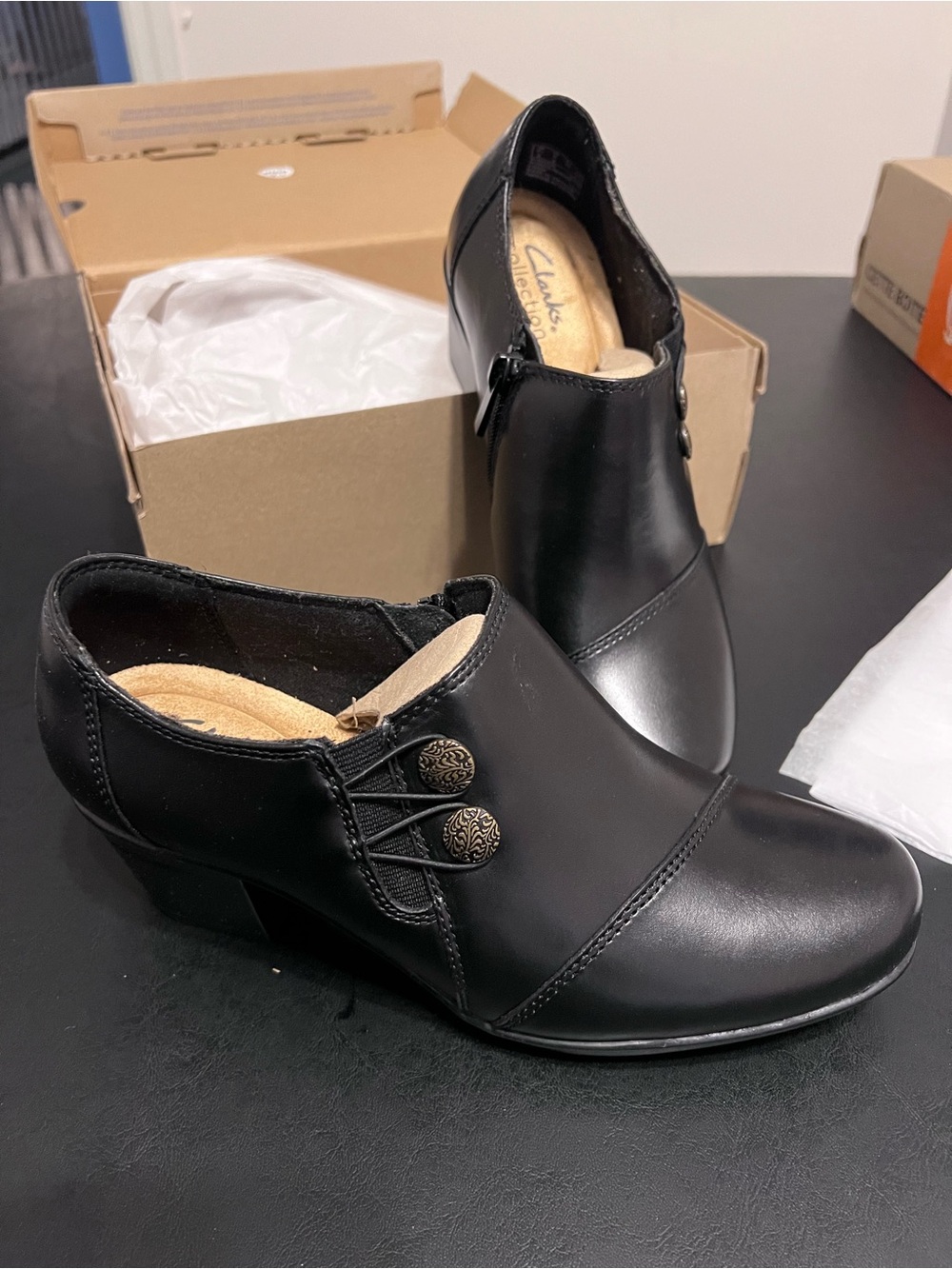 Clarks Black Leather Low-Heel Ankle Boots size 6